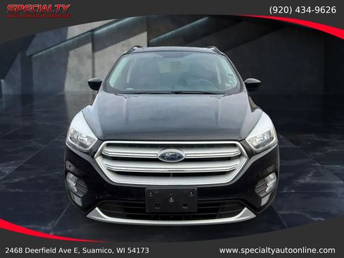 Used 2018 Ford Escape SE image 2