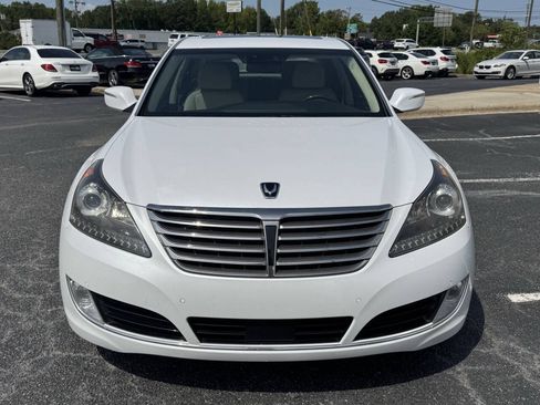 Used 2014 Hyundai Equus Signature RWD image 2