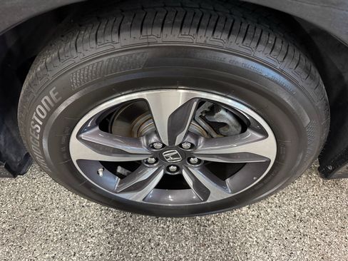 Used 2018 Honda Odyssey Touring image 14