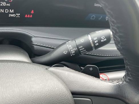 Used 2024 Cadillac XT4 Premium Luxury image 24