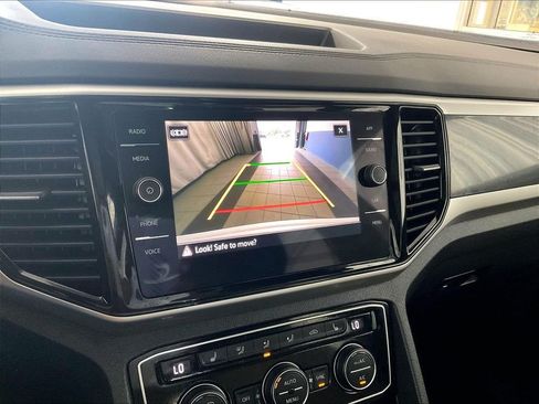 Used 2023 Volkswagen Atlas Cross Sport SE w/ Panoramic Sunroof Package AWD/4WD image 19