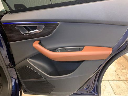 Used 2021 Audi Q8 Prestige w/ Prestige Package image 57