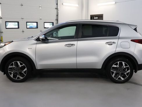 Used 2021 Kia Sportage EX AWD/4WD image 4
