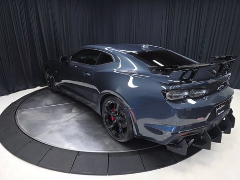 Used 2020 Chevrolet Camaro SS RWD image 11