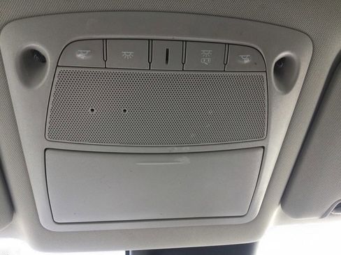 Used 2019 Nissan Rogue S AWD/4WD image 34