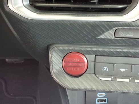 Used 2025 Ford Mustang Premium image 20