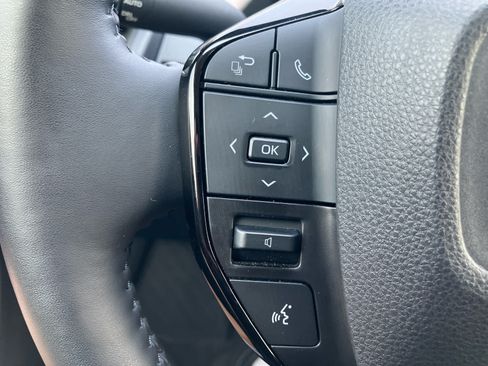 Certified 2024 Toyota Prius XLE AWD/4WD image 18