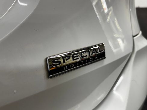 Used 2020 Nissan Rogue S FWD image 5