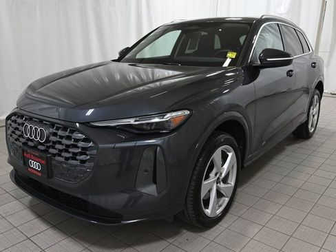 Used 2025 Audi Q5 Premium Plus w/ Premium Plus AWD/4WD image 17
