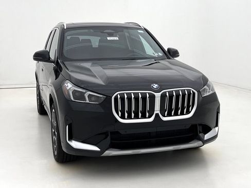 Used 2026 BMW X1 xDrive28i w/ Technology Package AWD/4WD image 3