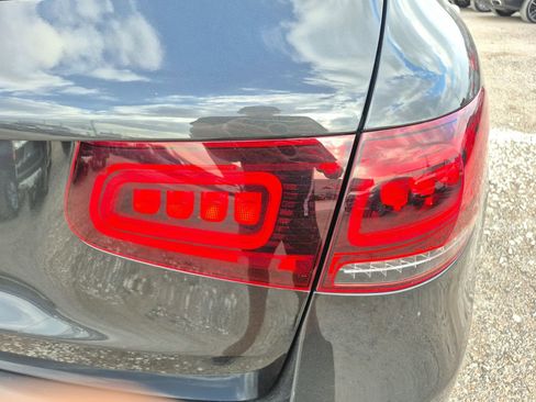 Used 2020 Mercedes-Benz GLC 300 image 5