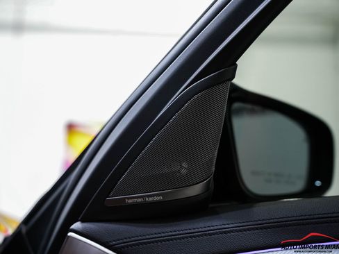 Used 2021 BMW M5 image 57