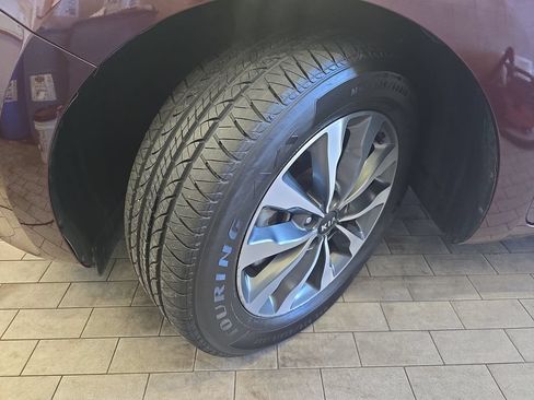 Used 2015 Kia Sedona SX FWD image 34
