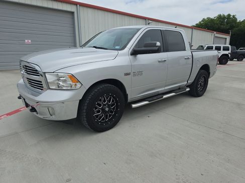 Used 2017 RAM 1500 Lone Star AWD/4WD image 1