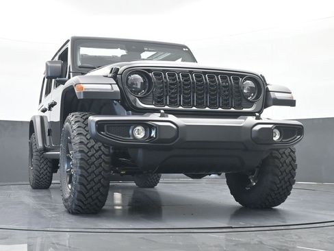 Used 2025 Jeep Wrangler Unlimited Sport AWD/4WD image 59