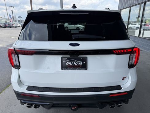 Used 2025 Ford Explorer ST w/ Sun And Sound Package AWD/4WD image 5