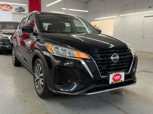 Used 2022 Nissan Kicks SV FWD image 5