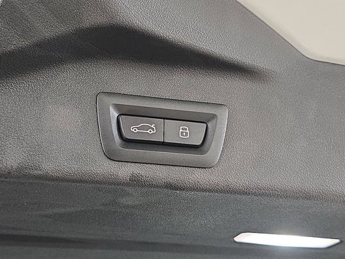 Certified 2024 BMW X5 sDrive40i w/ Premium Package RWD image 28