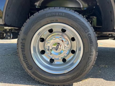 New 2026 Ford F450 Platinum w/ FX4 Off-Road Package AWD/4WD image 18