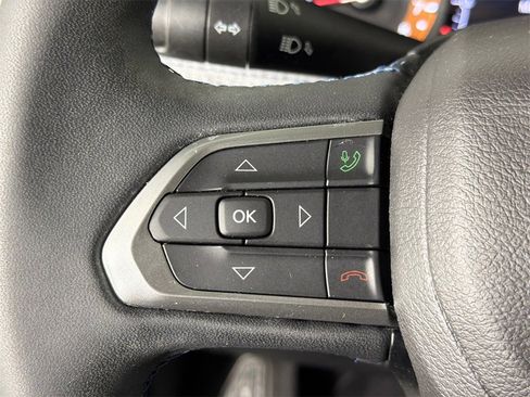 Used 2022 Jeep Compass Latitude image 24