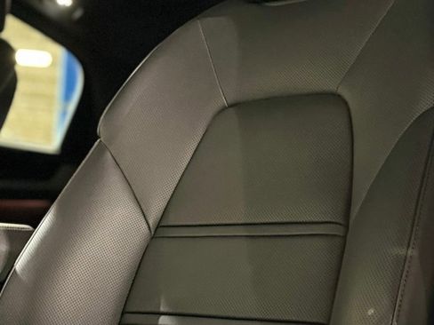 Certified 2025 Porsche Cayenne Coupe AWD/4WD image 43
