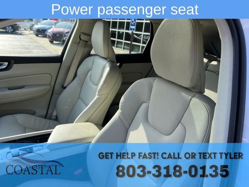 Used 2022 Volvo XC60 B5 Momentum AWD/4WD image 13