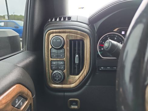 Used 2021 Chevrolet Silverado 2500 LTZ w/ Z71 Chrome Sport Edition image 30