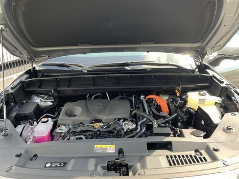 Certified 2026 Toyota Highlander Platinum AWD/4WD image 16