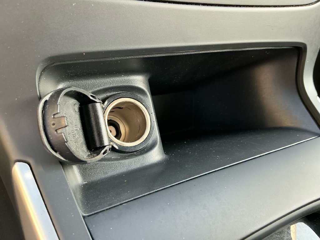 Used 2017 Nissan Sentra SV FWD image 27