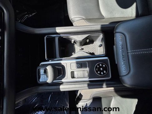 Certified 2023 Nissan Pathfinder SL w/ Black Appearance Package AWD/4WD image 6