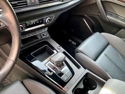 Certified 2023 Audi Q5 2.0T Premium w/ Convenience Package image 23