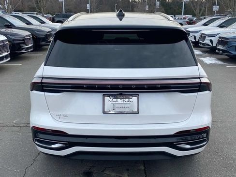 New 2026 Lincoln Nautilus Reserve image 29