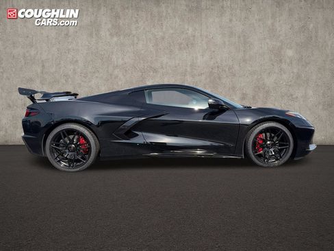 Used 2023 Chevrolet Corvette Stingray Preferred Cpe w/ Battery Protection Package RWD image 9