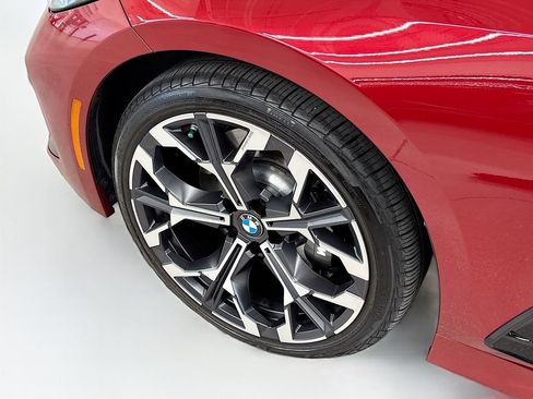 Used 2025 BMW 330i Sedan w/ M Sport Package RWD image 23