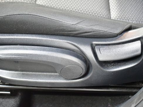 Used 2025 Kia Soul LX w/ LX Technology Package image 13