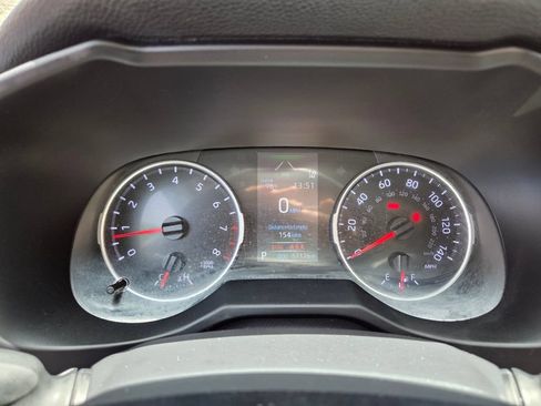 Used 2021 Toyota RAV4 XLE w/ Convenience Package FWD image 24