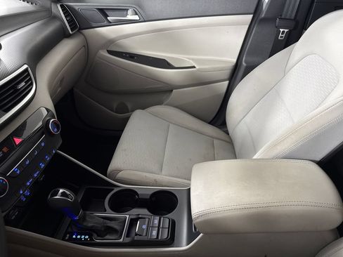 Certified 2021 Hyundai Tucson Value FWD image 24