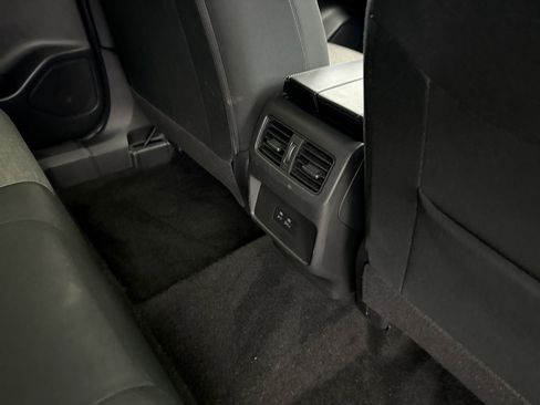 Used 2023 Nissan Rogue SV image 21