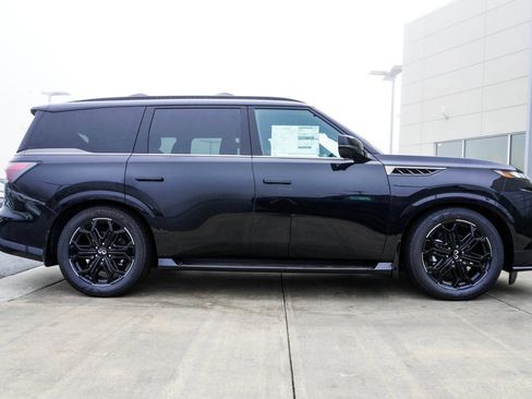 New 2026 INFINITI QX80 4WD image 6