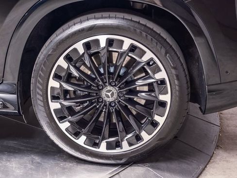 Used 2025 Mercedes-Benz EQS 580 4MATIC SUV image 9