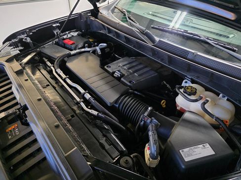 Used 2020 Chevrolet Silverado 1500 Custom w/ Custom Value Package image 39