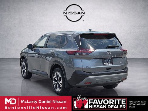 Used 2022 Nissan Rogue SV FWD image 4
