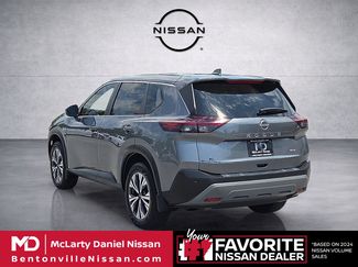 Used 2022 Nissan Rogue SV FWD video 4