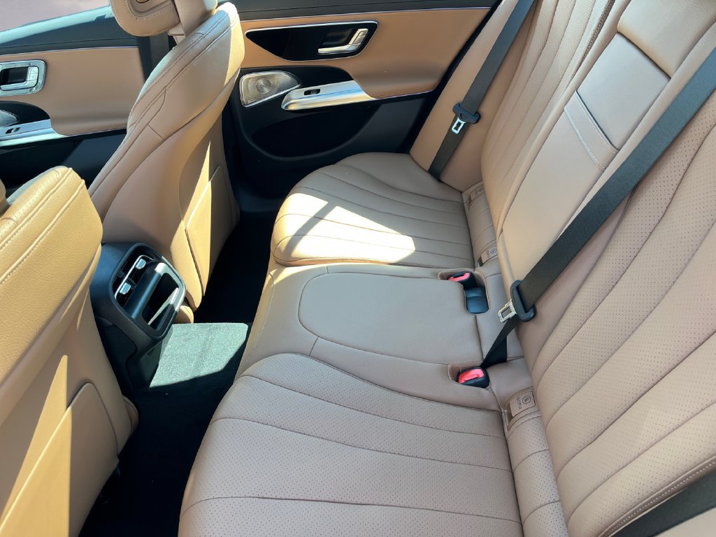Used 2026 Mercedes-Benz E 450 4MATIC Sedan image 8
