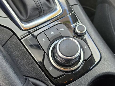 Used 2016 MAZDA MAZDA3 i Sport w/ Preferred Equipment Package FWD image 29