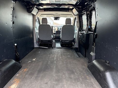 Used 2018 Ford Transit 150 130 Low Roof RWD image 8