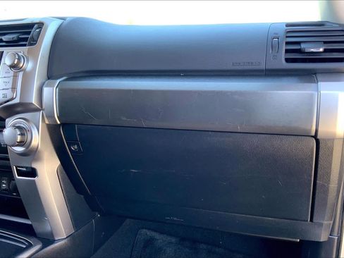 Used 2015 Toyota 4Runner SR5 image 18