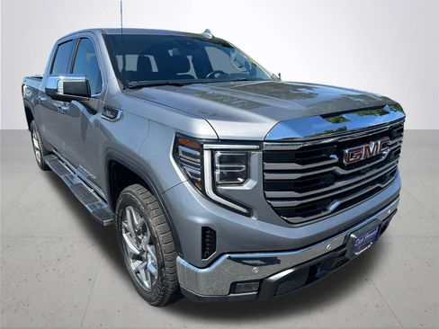 Used 2023 GMC Sierra 1500 SLT w/ SLT Premium Plus Package AWD/4WD image 5