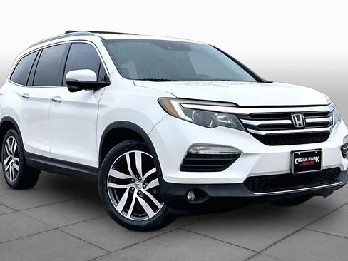 Used 2016 Honda Pilot Touring image 3