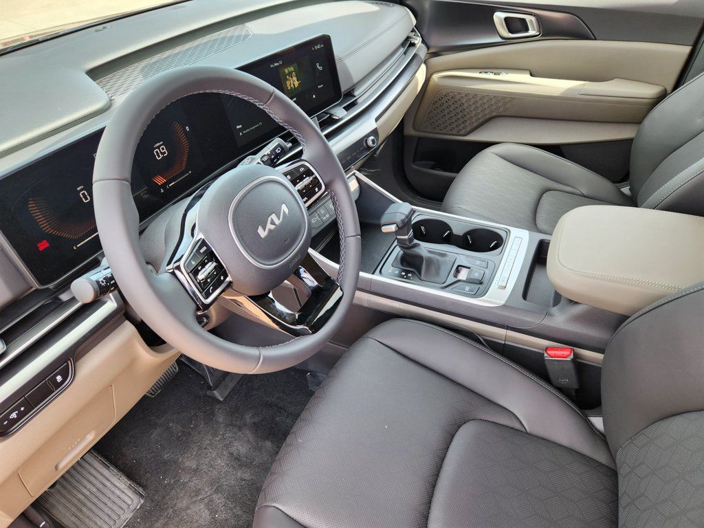 New 2026 Kia Carnival FWD image 7